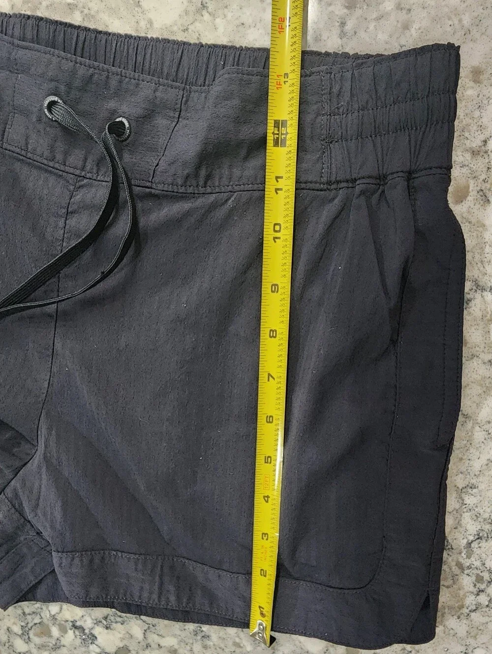 Vineyard Vines Black Elastic Waist Perfect Summer Shorts with Drawstring. Medium